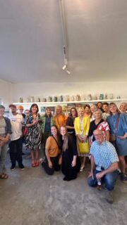 We clinked a glass together last night at the exhibition opening of our give-back art collection prize for our annual give back project at Studio 50 on @imhofffarm, where it will remain on display until the end of the Open Studios Kommetjie event weekend (5-7 Dec).
A group of 38 past and present participants in @openstudioskommetjie have each donated a raffle piece to raise funds for this year’s Give Back Project.
Proceeds support NPO @hopetownov in Ocean View AND our artist-led community project. (See the Imhoff Farm bus stop’s new look, courtesy of mosaic artist @reagan_rubain.)
Please support us…and win beautiful art…so that we can give-back to these worthy causes.
HOW TO ENTER
Buy a raffle ticket online via the event website
or
Buy a ticket at the exhibition or at an artist’s studio during the event weekend
*Tickets are R100 each*
REMEMBER, the more you buy, the bigger your chance to WIN!
.
.
.
#openstudioskommetjie #hopetownov #winart #communityupliftment #communityart #artforgood #artcollectorsofig @tracey_seeff